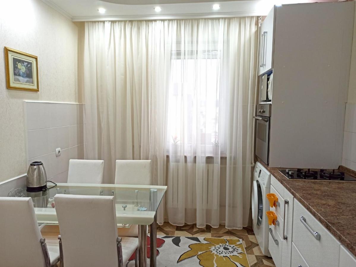 Apartment Ecaterina Chisinau Bagian luar foto